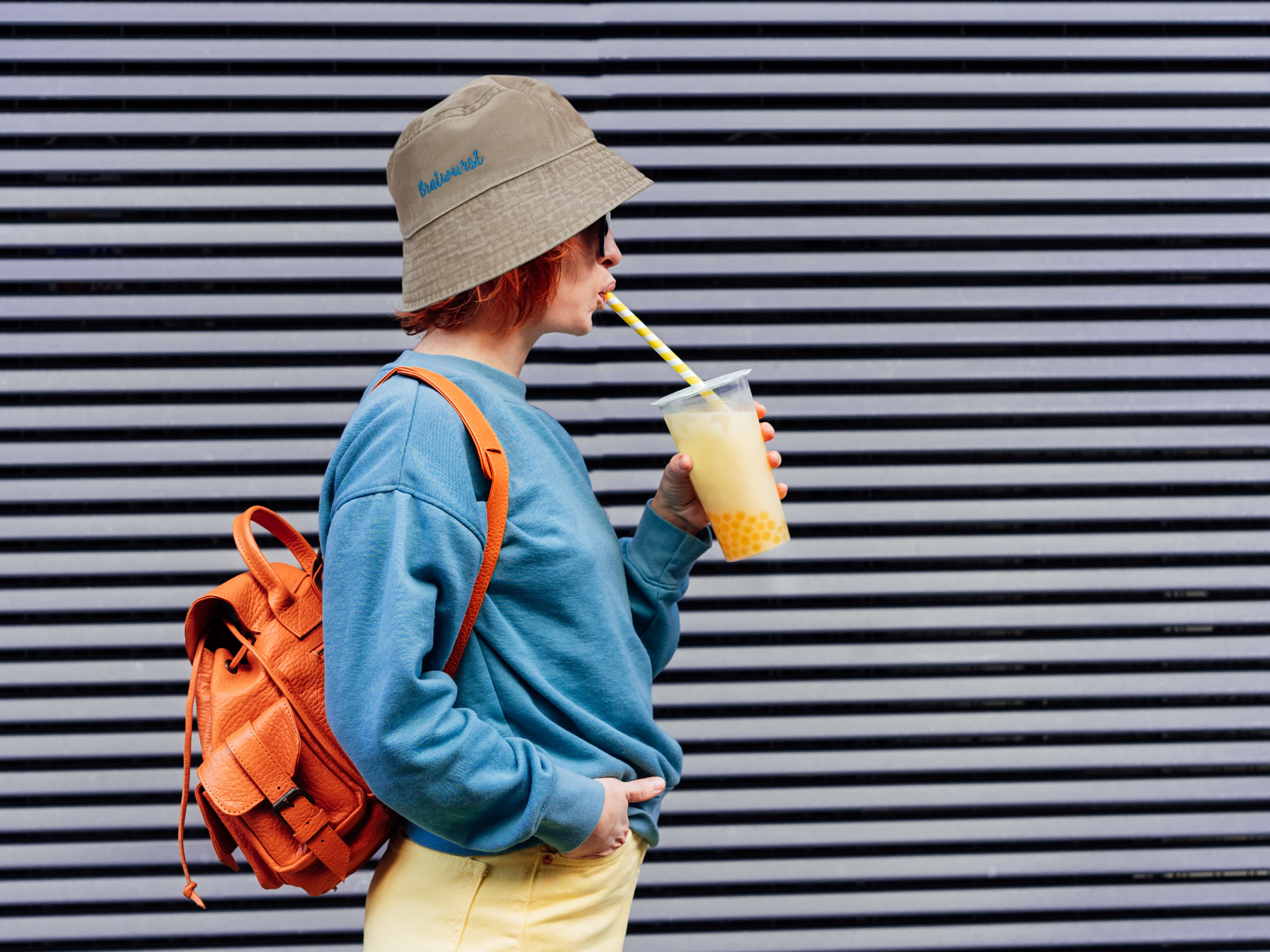 Bucket hat med broderi - egen tekst