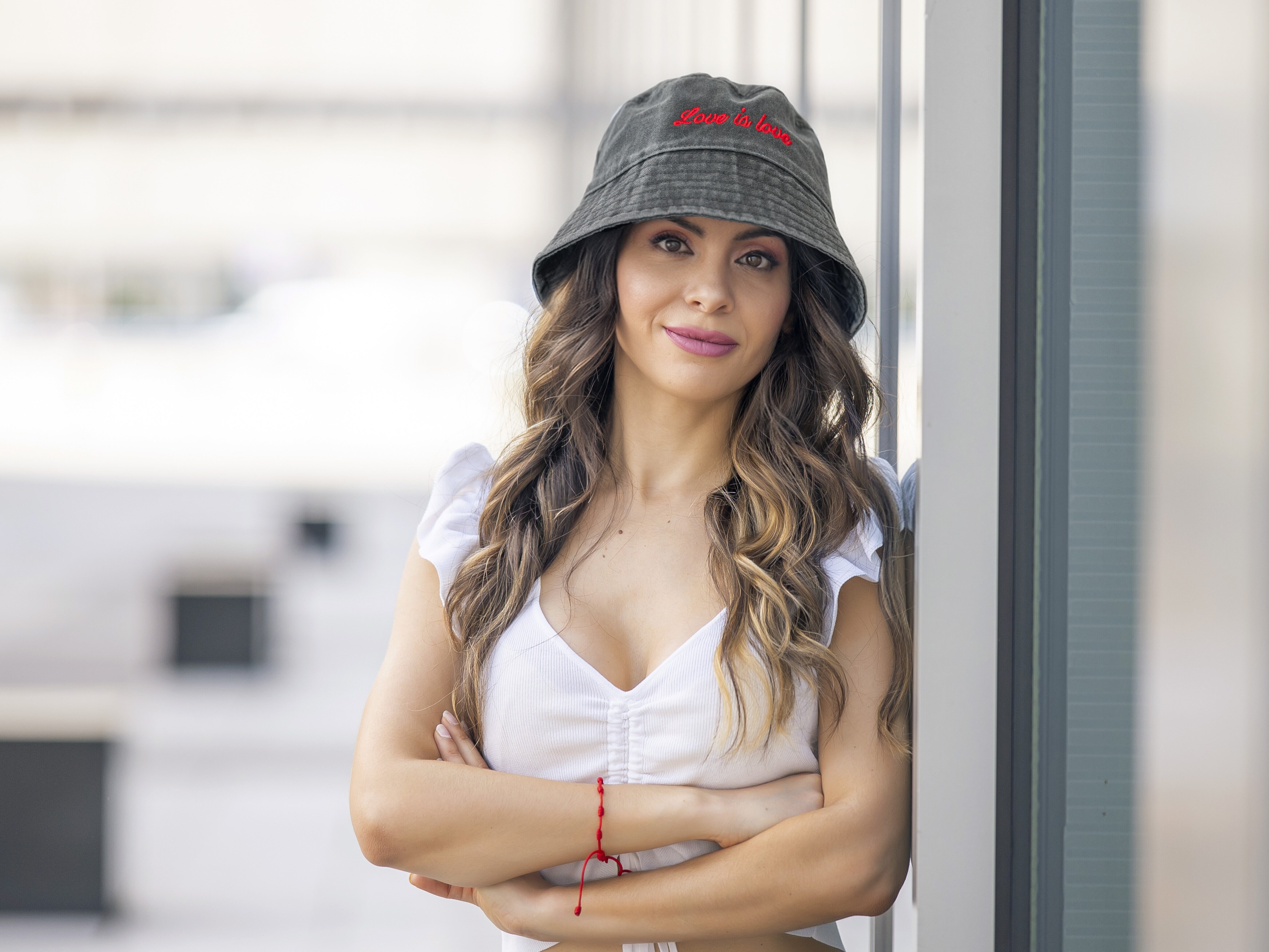 Bucket hat med broderi - egen tekst