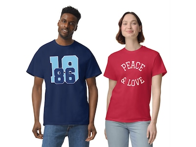 T-shirt med Egen Text i Collegestil