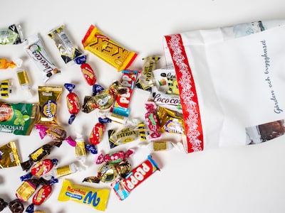 Carl Larsson sekk med godteri