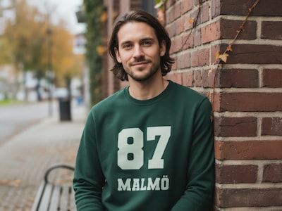 Sweatshirt mit eigenem Text im Collegestyle