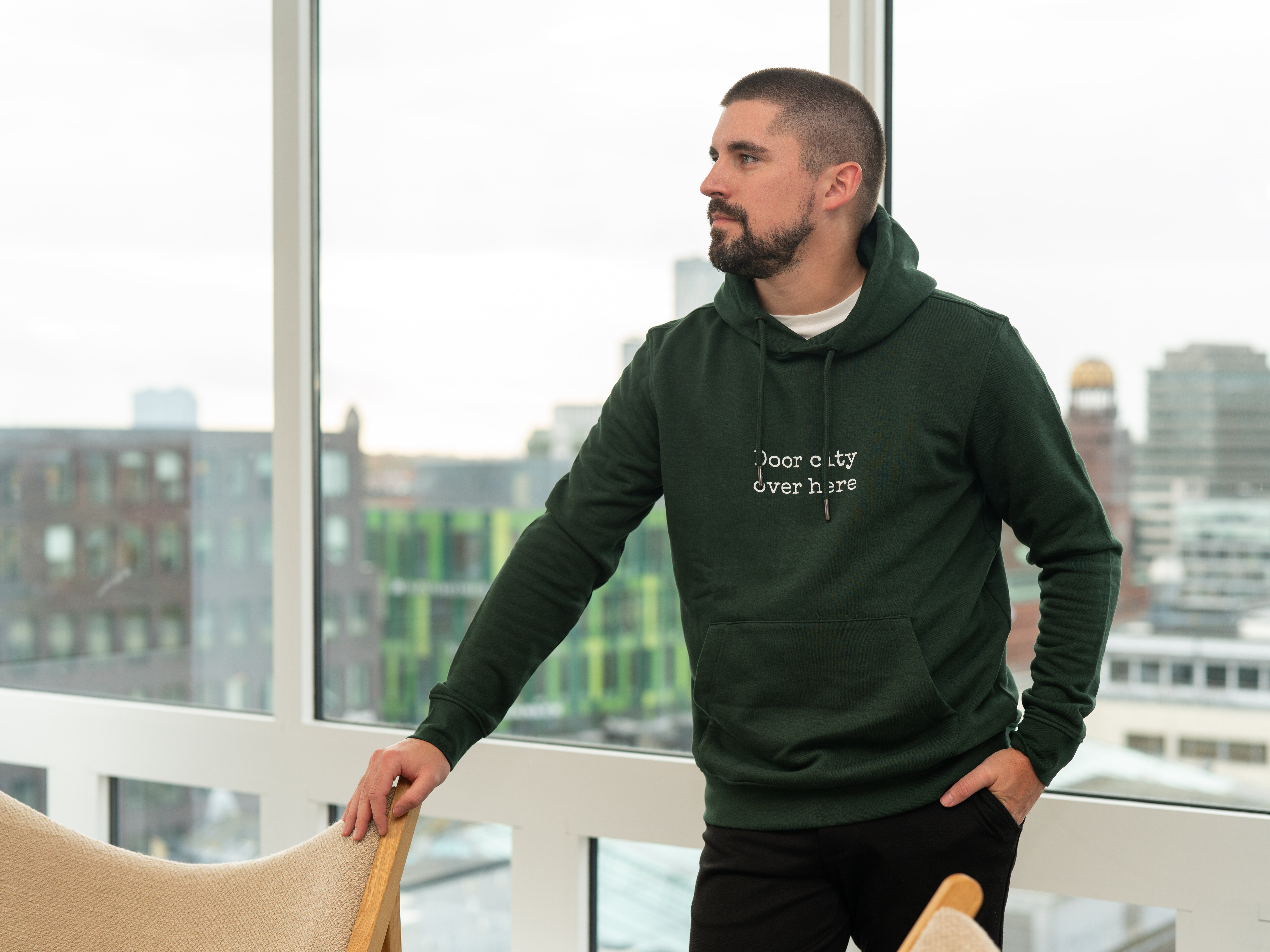 Huppari Omalla Tekstillä College-tyyliin