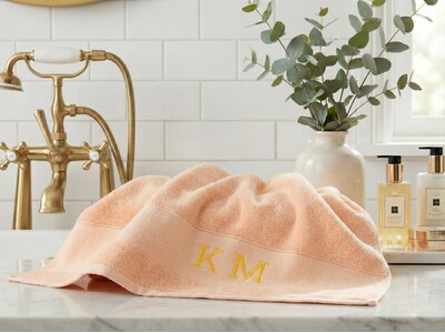 Håndkle med broderi - din egen tekst (140x70 cm)