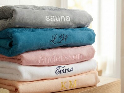 Håndkle med broderi - din egen tekst (140x70 cm)