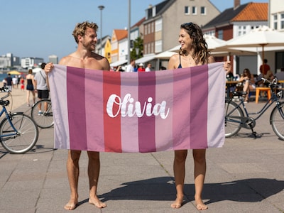 Pyyhe Omalla Tekstillä - Raidallinen Malli