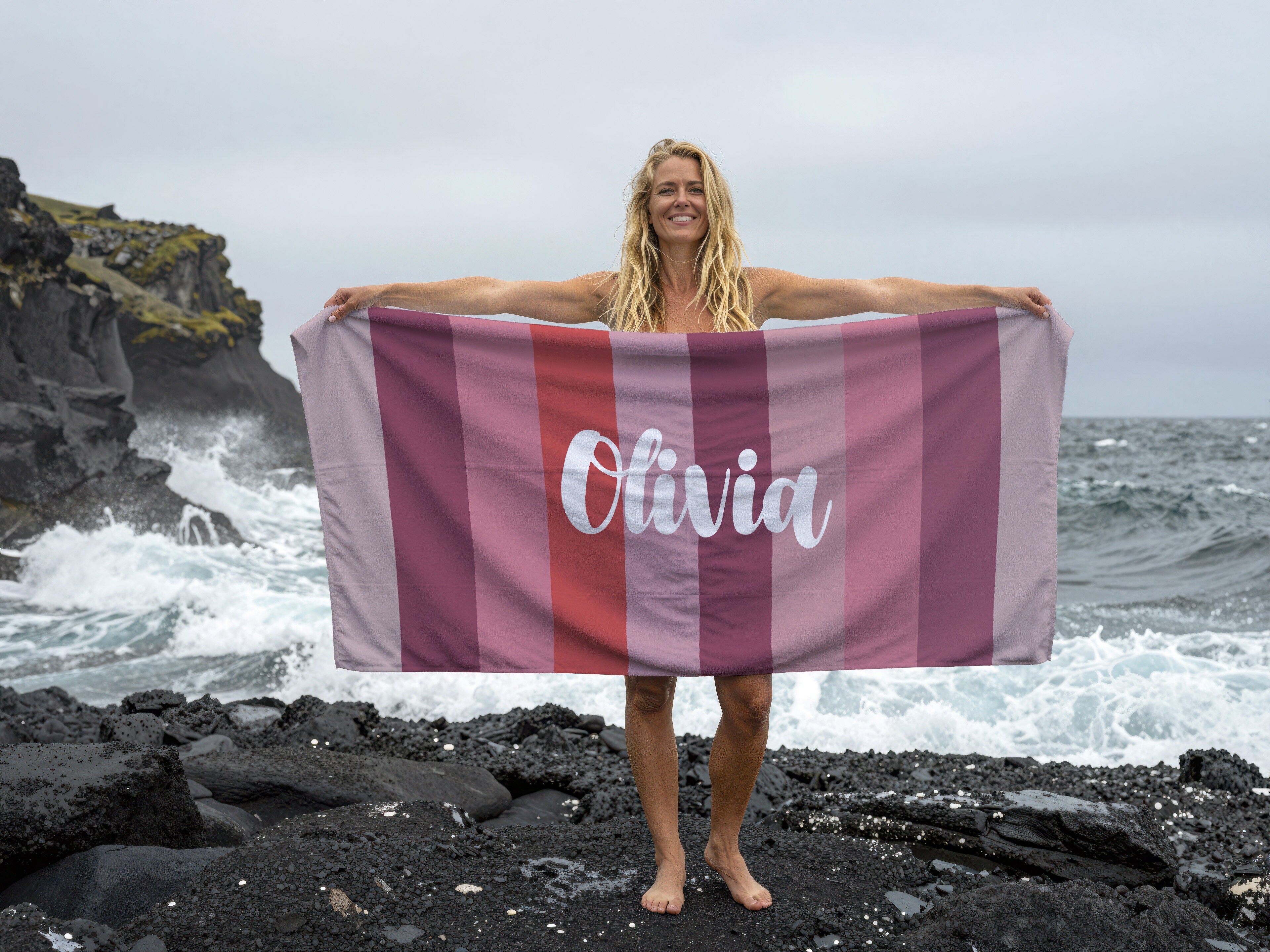 Badetuch mit eigenem Text – gestreiftes Design