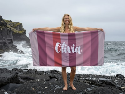 Pyyhe Omalla Tekstillä - Raidallinen Malli