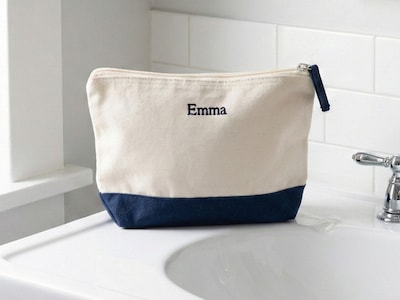 Toilettaske i Bomuld med Broderi - Egen Tekst