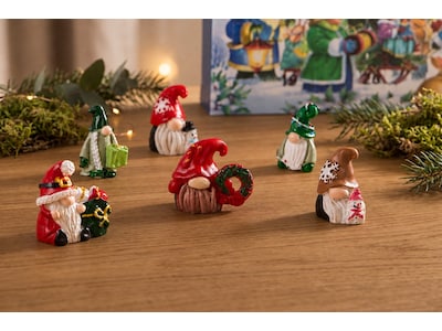 Julekalender med små pyntenisser