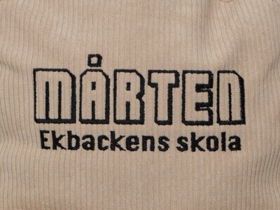 Lasten vakosamettireppu omalla brodeerauksella